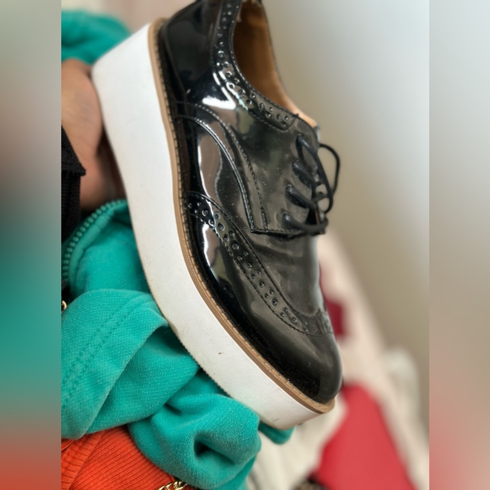 Platform shoes